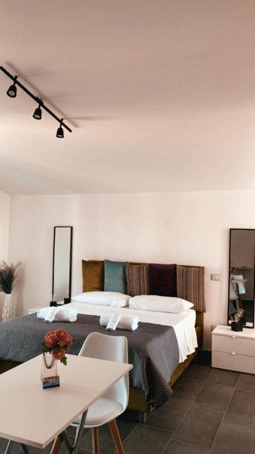 Habitat Luxury Suites Bellona Bagian luar foto