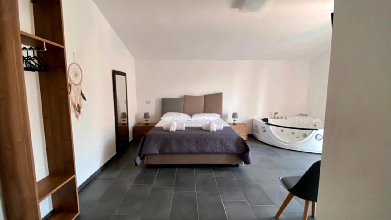 Habitat Luxury Suites Bellona Bagian luar foto